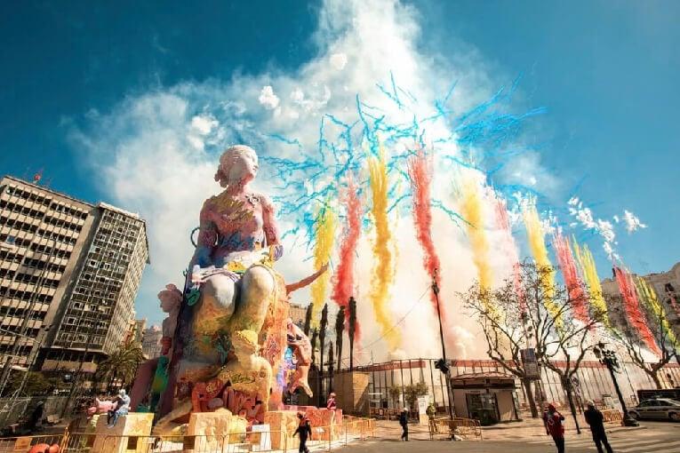 How to get around Valencia in Fallas? The best tips