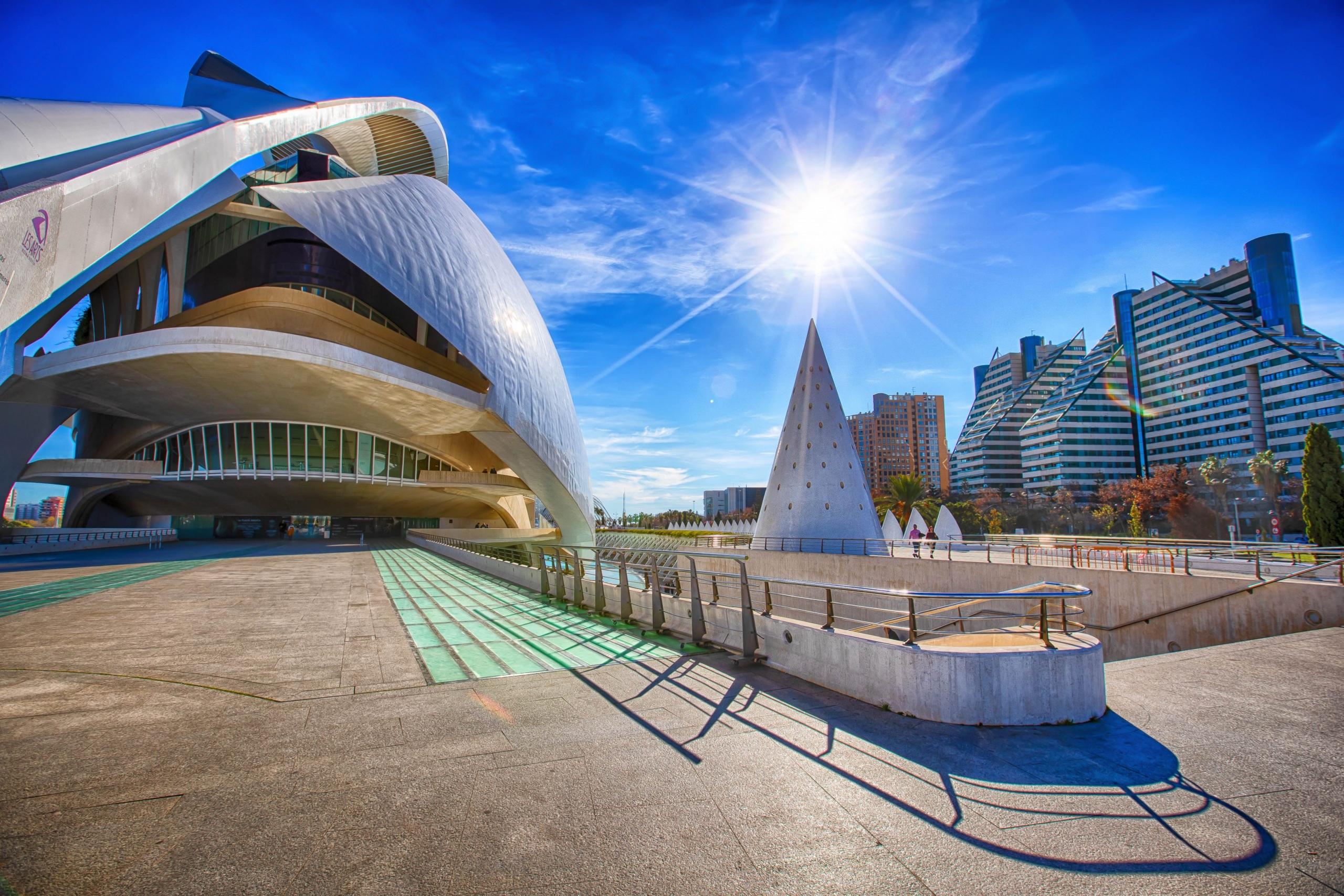 How to get to the City of Arts and Sciences